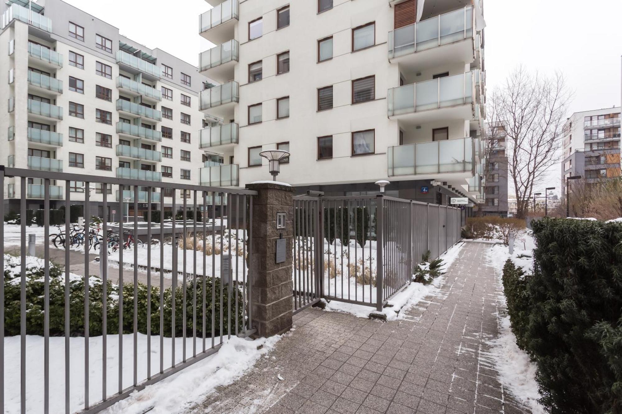 In Ii * Warszawa